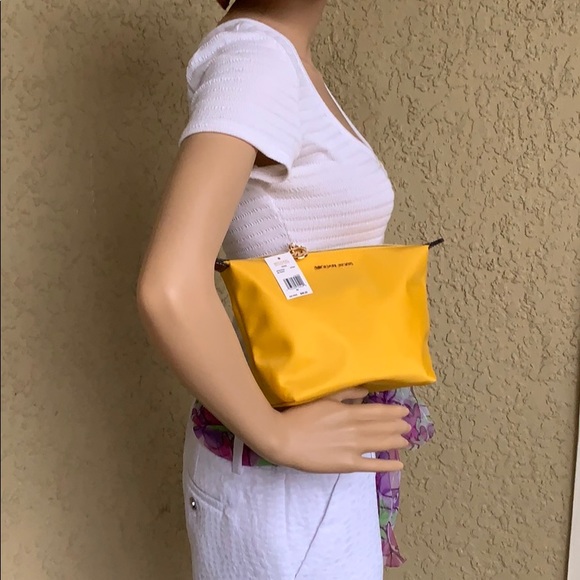 Michael Kors Travel Md Luggage Kit Pouch Cosmetic - Picture 2 of 16